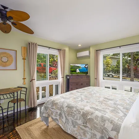 Kona Polynesian Studio Apt, Where Seagrass Sways